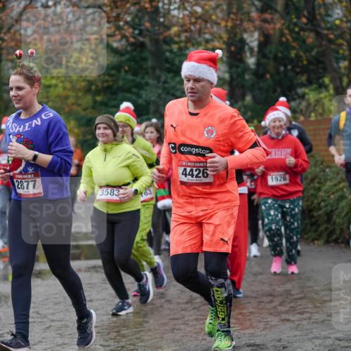 07.12.2025 - St. Pauli X-Mass-Run No. 15 Michael Burmester http://msf.ph/oto/9408350 07.12.2025 11:26:09 Laufen 15, 2877, 3583, 183, 15, 4426, 1926, 66, 6939, 2624 meine-sportfotos.de