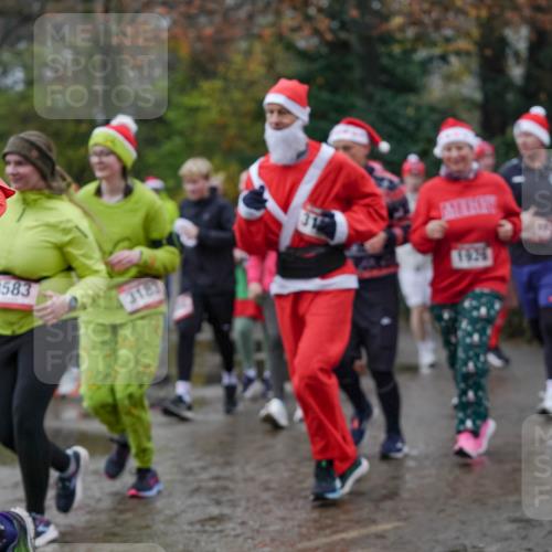 07.12.2025 - St. Pauli X-Mass-Run No. 15 Michael Burmester http://msf.ph/oto/9408368 07.12.2025 11:26:10 Laufen 3583, 3183, 1929 meine-sportfotos.de