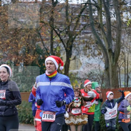 07.12.2025 - St. Pauli X-Mass-Run No. 15 Michael Burmester http://msf.ph/oto/9408373 07.12.2025 09:43:43 Laufen 89, 15, 3186, 421, 85, 2681 meine-sportfotos.de