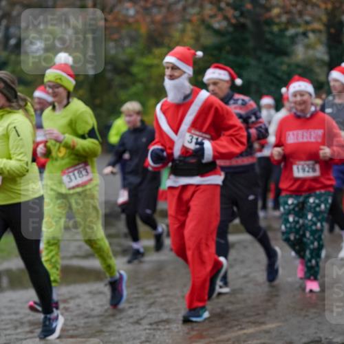 07.12.2025 - St. Pauli X-Mass-Run No. 15 Michael Burmester http://msf.ph/oto/9408374 07.12.2025 11:26:11 Laufen 1583, 3183, 31, 1926 meine-sportfotos.de