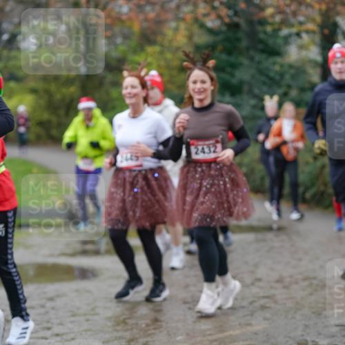 07.12.2025 - St. Pauli X-Mass-Run No. 15 Michael Burmester http://msf.ph/oto/9408389 07.12.2025 11:26:13 Laufen 2432 meine-sportfotos.de