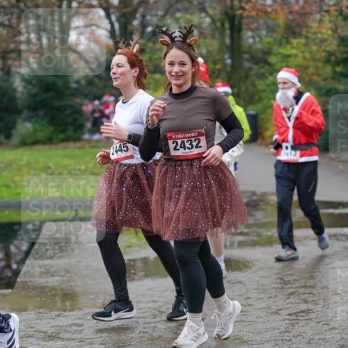 07.12.2025 - St. Pauli X-Mass-Run No. 15 Michael Burmester http://msf.ph/oto/9408407 07.12.2025 11:26:14 Laufen 318, 2445, 15, 2432 meine-sportfotos.de
