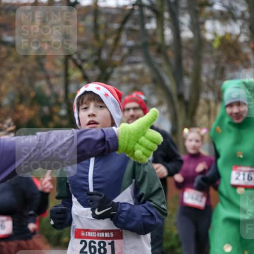 07.12.2025 - St. Pauli X-Mass-Run No. 15 Michael Burmester http://msf.ph/oto/9408411 07.12.2025 09:43:46 Laufen 6, 15, 2681, 216 meine-sportfotos.de