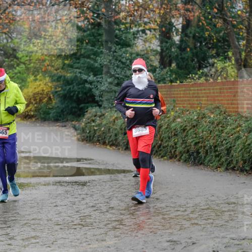 07.12.2025 - St. Pauli X-Mass-Run No. 15 Michael Burmester http://msf.ph/oto/9408418 07.12.2025 11:26:16 Laufen 3665, 3685 meine-sportfotos.de