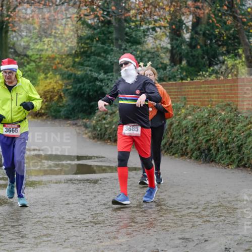 07.12.2025 - St. Pauli X-Mass-Run No. 15 Michael Burmester http://msf.ph/oto/9408427 07.12.2025 11:26:16 Laufen 3685, 3665 meine-sportfotos.de