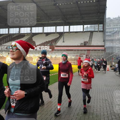 07.12.2025 - St. Pauli X-Mass-Run No. 15 Fabian Wolf http://msf.ph/oto/9408434 07.12.2025 11:07:18 Ziel 281, 342, 344, 476, 490, 591, 596, 603, 621, 622, 673, 688, 781, 1202, 1206, 1233, 1585, 1587, 1861, 1862, 2403, 5008 meine-sportfotos.de