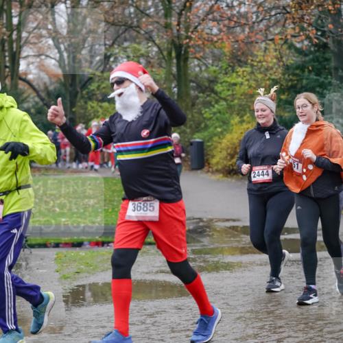 07.12.2025 - St. Pauli X-Mass-Run No. 15 Michael Burmester http://msf.ph/oto/9408452 07.12.2025 11:26:17 Laufen 3665, 3685, 2444 meine-sportfotos.de