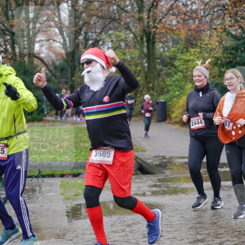 07.12.2025 - St. Pauli X-Mass-Run No. 15 Michael Burmester http://msf.ph/oto/9408455 07.12.2025 11:26:18 Laufen 3665, 3685, 2444, 51 meine-sportfotos.de