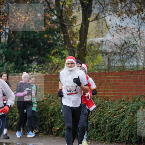 07.12.2025 - St. Pauli X-Mass-Run No. 15 Michael Burmester http://msf.ph/oto/9408456 07.12.2025 09:43:52 Laufen 4000, 4624 meine-sportfotos.de