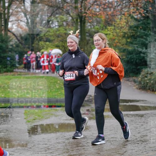 07.12.2025 - St. Pauli X-Mass-Run No. 15 Michael Burmester http://msf.ph/oto/9408461 07.12.2025 11:26:18 Laufen 85, 2444 meine-sportfotos.de