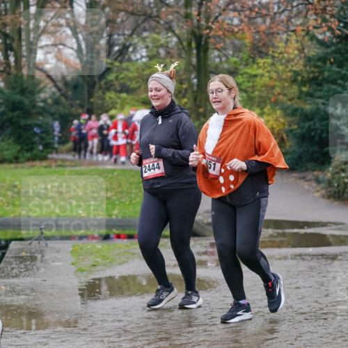 07.12.2025 - St. Pauli X-Mass-Run No. 15 Michael Burmester http://msf.ph/oto/9408464 07.12.2025 11:26:18 Laufen 2444, 451 meine-sportfotos.de