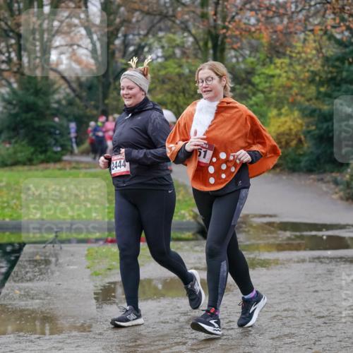 07.12.2025 - St. Pauli X-Mass-Run No. 15 Michael Burmester http://msf.ph/oto/9408470 07.12.2025 11:26:18 Laufen 2444, 51 meine-sportfotos.de