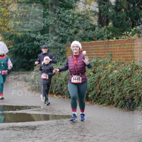 07.12.2025 - St. Pauli X-Mass-Run No. 15 Michael Burmester http://msf.ph/oto/9408488 07.12.2025 11:26:25 Laufen 1925, 3445 meine-sportfotos.de
