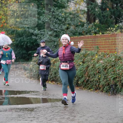 07.12.2025 - St. Pauli X-Mass-Run No. 15 Michael Burmester http://msf.ph/oto/9408491 07.12.2025 11:26:25 Laufen 3925, 3445 meine-sportfotos.de