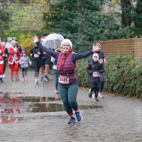 07.12.2025 - St. Pauli X-Mass-Run No. 15 Michael Burmester http://msf.ph/oto/9408509 07.12.2025 11:26:26 Laufen 3445, 3925, 424 meine-sportfotos.de