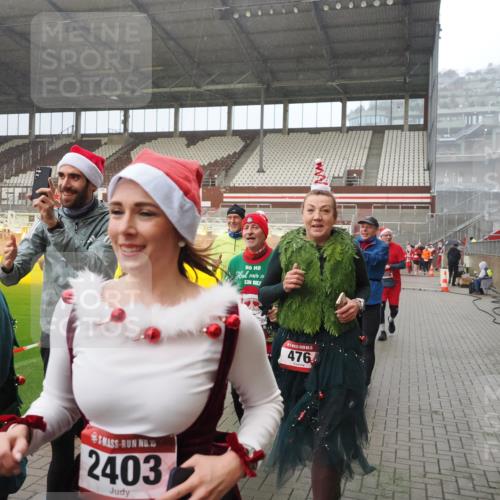 07.12.2025 - St. Pauli X-Mass-Run No. 15 Fabian Wolf http://msf.ph/oto/9408520 07.12.2025 11:07:26 Ziel 281, 342, 344, 476, 490, 591, 596, 603, 621, 622, 673, 688, 781, 1202, 1206, 1233, 1585, 1587, 2403, 5008 meine-sportfotos.de