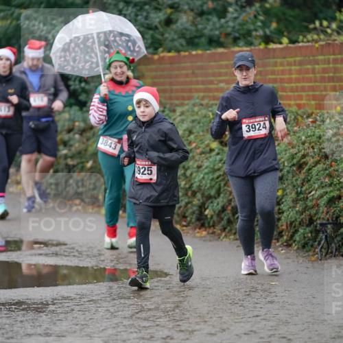 07.12.2025 - St. Pauli X-Mass-Run No. 15 Michael Burmester http://msf.ph/oto/9408521 07.12.2025 11:26:28 Laufen 620, 613, 3843, 15, 925, 3924 meine-sportfotos.de