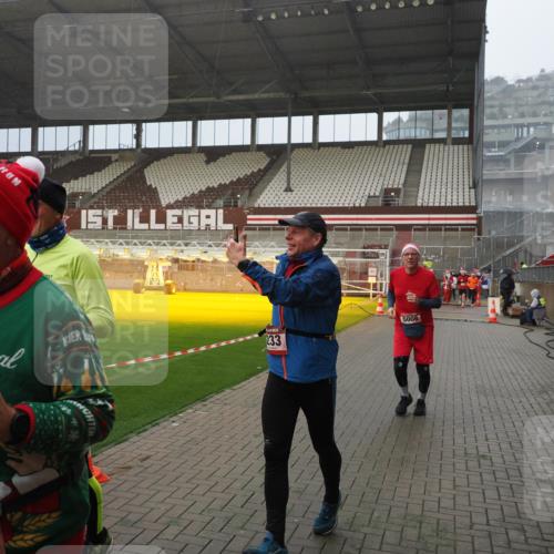 07.12.2025 - St. Pauli X-Mass-Run No. 15 Fabian Wolf http://msf.ph/oto/9408538 07.12.2025 11:07:27 Ziel 342, 344, 476, 490, 591, 596, 603, 621, 622, 673, 781, 1202, 1206, 1233, 1585, 1587, 2403, 5008 meine-sportfotos.de