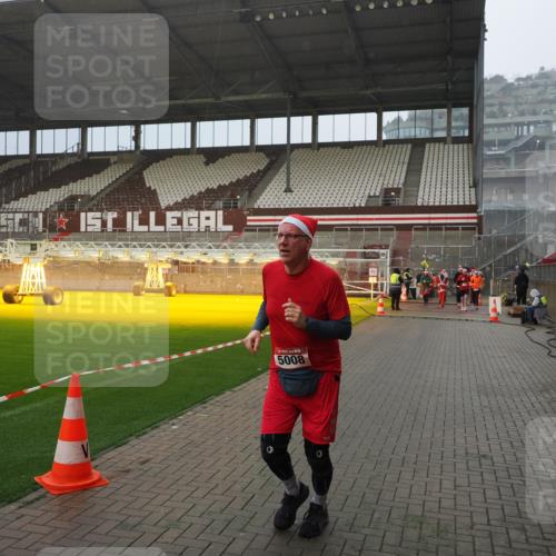 07.12.2025 - St. Pauli X-Mass-Run No. 15 Fabian Wolf http://msf.ph/oto/9408559 07.12.2025 11:07:28 Ziel 315, 342, 344, 476, 490, 591, 603, 621, 622, 673, 781, 1202, 1206, 1233, 1585, 1587, 2403, 5008 meine-sportfotos.de