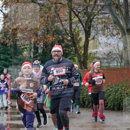 07.12.2025 - St. Pauli X-Mass-Run No. 15 Michael Burmester http://msf.ph/oto/9408564 07.12.2025 09:44:02 Laufen 15, 950, 1002, 2380, 709 meine-sportfotos.de