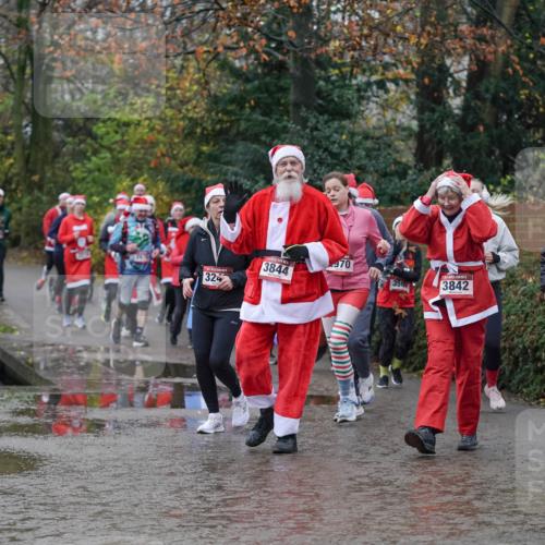 07.12.2025 - St. Pauli X-Mass-Run No. 15 Michael Burmester http://msf.ph/oto/9408602 07.12.2025 11:26:37 Laufen 970, 3844, 3507, 324, 3842, 3926 meine-sportfotos.de