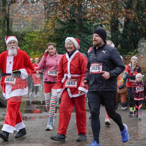 07.12.2025 - St. Pauli X-Mass-Run No. 15 Michael Burmester http://msf.ph/oto/9408626 07.12.2025 11:26:38 Laufen 3844, 2970, 3842, 3926, 3510 meine-sportfotos.de
