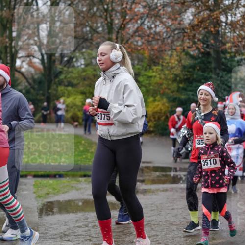 07.12.2025 - St. Pauli X-Mass-Run No. 15 Michael Burmester http://msf.ph/oto/9408650 07.12.2025 11:26:41 Laufen 2075, 2970, 35, 3510 meine-sportfotos.de