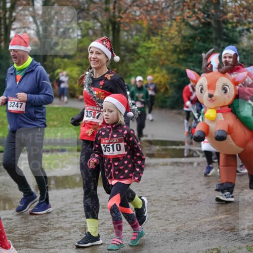 07.12.2025 - St. Pauli X-Mass-Run No. 15 Michael Burmester http://msf.ph/oto/9408662 07.12.2025 11:26:42 Laufen 3247, 15, 3507, 15, 3510 meine-sportfotos.de
