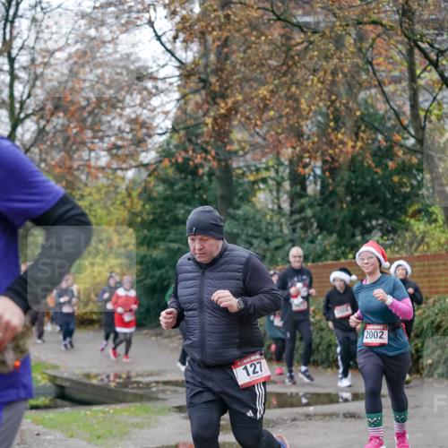 07.12.2025 - St. Pauli X-Mass-Run No. 15 Michael Burmester http://msf.ph/oto/9408663 07.12.2025 09:44:14 Laufen 127, 2002 meine-sportfotos.de