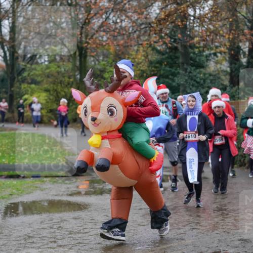 07.12.2025 - St. Pauli X-Mass-Run No. 15 Michael Burmester http://msf.ph/oto/9408668 07.12.2025 11:26:43 Laufen 3510, 4610, 2589 meine-sportfotos.de