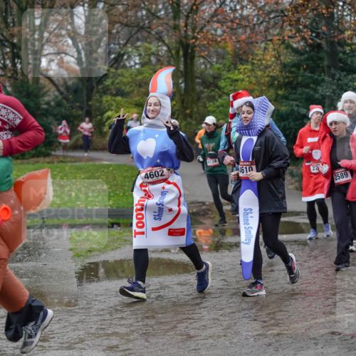 07.12.2025 - St. Pauli X-Mass-Run No. 15 Michael Burmester http://msf.ph/oto/9408685 07.12.2025 11:26:43 Laufen 4612, 4602, 134, 4610, 22, 2589, 4184, 2672 meine-sportfotos.de