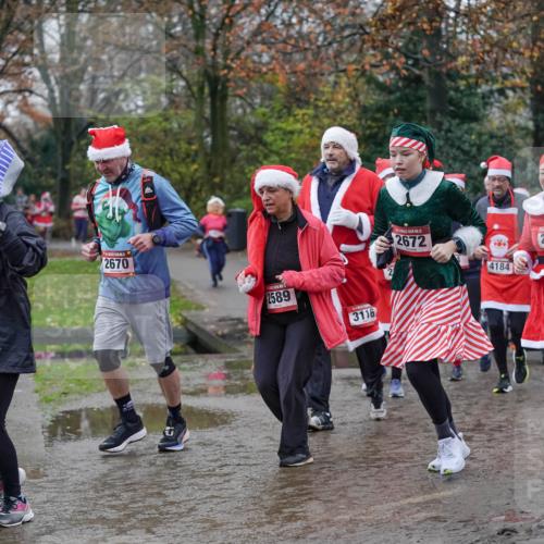 07.12.2025 - St. Pauli X-Mass-Run No. 15 Michael Burmester http://msf.ph/oto/9408707 07.12.2025 11:26:45 Laufen 4610, 2670, 2589, 3116, 2672, 4184, 2585, 2203 meine-sportfotos.de