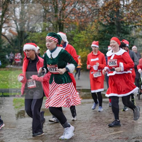 07.12.2025 - St. Pauli X-Mass-Run No. 15 Michael Burmester http://msf.ph/oto/9408715 07.12.2025 11:26:45 Laufen 2670, 2589, 2672, 2210, 2585, 54, 2203 meine-sportfotos.de