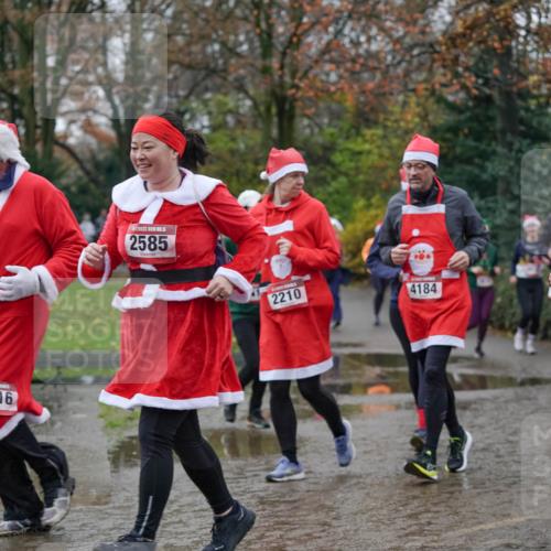 07.12.2025 - St. Pauli X-Mass-Run No. 15 Michael Burmester http://msf.ph/oto/9408733 07.12.2025 11:26:46 Laufen 3116, 2585, 2210, 4184, 2203 meine-sportfotos.de