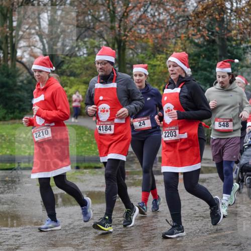 07.12.2025 - St. Pauli X-Mass-Run No. 15 Michael Burmester http://msf.ph/oto/9408745 07.12.2025 11:26:47 Laufen 7, 15, 2210, 15, 4184, 24, 2203, 5, 548 meine-sportfotos.de