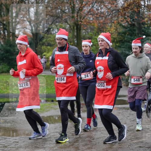 07.12.2025 - St. Pauli X-Mass-Run No. 15 Michael Burmester http://msf.ph/oto/9408748 07.12.2025 11:26:47 Laufen 15, 2210, 15, 4184, 24, 548, 2203 meine-sportfotos.de