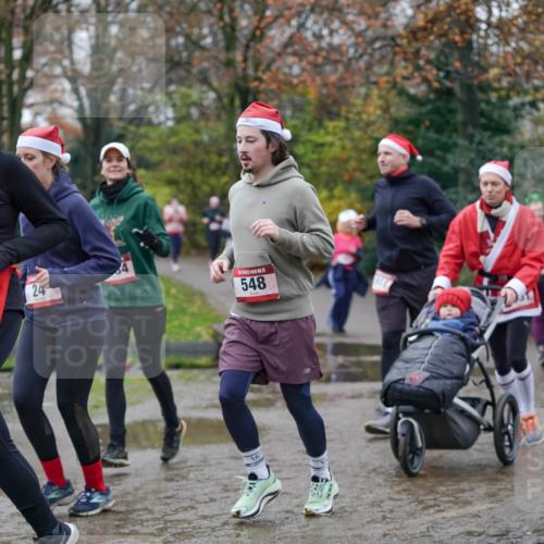 07.12.2025 - St. Pauli X-Mass-Run No. 15 Michael Burmester http://msf.ph/oto/9408760 07.12.2025 11:26:48 Laufen 5, 2203, 24, 548 meine-sportfotos.de