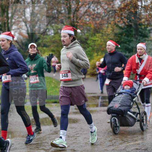 07.12.2025 - St. Pauli X-Mass-Run No. 15 Michael Burmester http://msf.ph/oto/9408763 07.12.2025 11:26:48 Laufen 5, 2203, 24, 4134, 548 meine-sportfotos.de