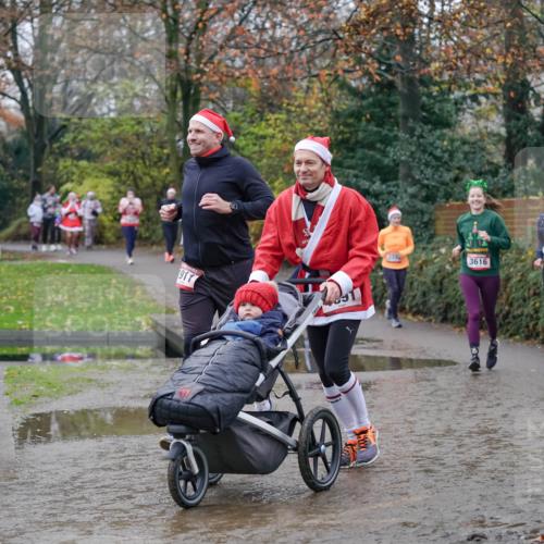 07.12.2025 - St. Pauli X-Mass-Run No. 15 Michael Burmester http://msf.ph/oto/9408769 07.12.2025 11:26:49 Laufen 548, 917, 3616, 3618 meine-sportfotos.de