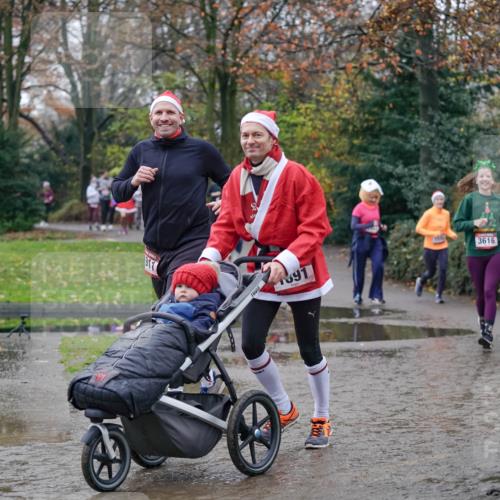 07.12.2025 - St. Pauli X-Mass-Run No. 15 Michael Burmester http://msf.ph/oto/9408781 07.12.2025 11:26:49 Laufen 15, 54, 917, 1891, 3616, 3618 meine-sportfotos.de