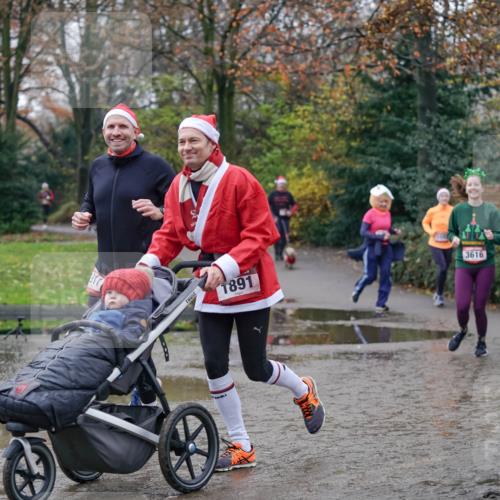 07.12.2025 - St. Pauli X-Mass-Run No. 15 Michael Burmester http://msf.ph/oto/9408787 07.12.2025 11:26:49 Laufen 1891, 3616, 3618 meine-sportfotos.de