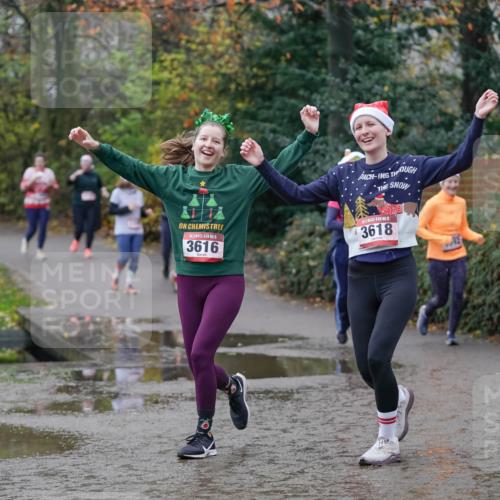 07.12.2025 - St. Pauli X-Mass-Run No. 15 Michael Burmester http://msf.ph/oto/9408799 07.12.2025 11:26:51 Laufen 15, 3616, 15, 3618 meine-sportfotos.de