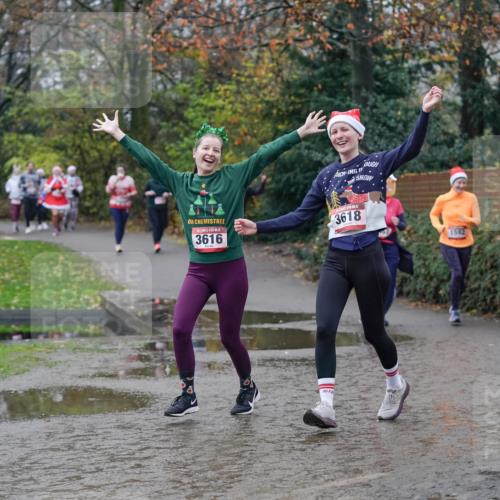 07.12.2025 - St. Pauli X-Mass-Run No. 15 Michael Burmester http://msf.ph/oto/9408805 07.12.2025 11:26:51 Laufen 3616, 3618, 1592 meine-sportfotos.de
