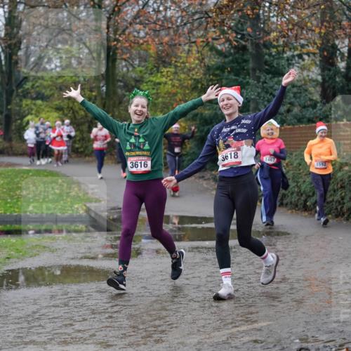 07.12.2025 - St. Pauli X-Mass-Run No. 15 Michael Burmester http://msf.ph/oto/9408809 07.12.2025 11:26:51 Laufen 3616, 3618, 1467, 1592 meine-sportfotos.de