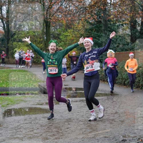 07.12.2025 - St. Pauli X-Mass-Run No. 15 Michael Burmester http://msf.ph/oto/9408811 07.12.2025 11:26:51 Laufen 3616, 3618, 1467, 155 meine-sportfotos.de