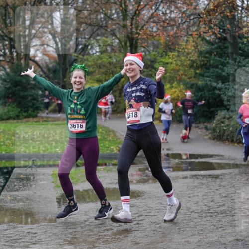 07.12.2025 - St. Pauli X-Mass-Run No. 15 Michael Burmester http://msf.ph/oto/9408826 07.12.2025 11:26:52 Laufen 3616, 3618, 1467, 1592 meine-sportfotos.de