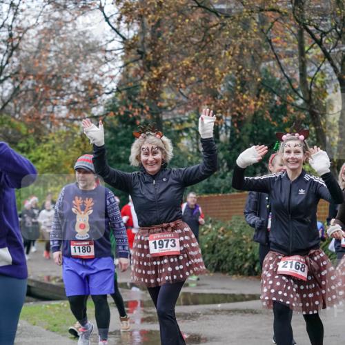 07.12.2025 - St. Pauli X-Mass-Run No. 15 Michael Burmester http://msf.ph/oto/9408828 07.12.2025 09:44:30 Laufen 1180, 15, 1973, 2168 meine-sportfotos.de