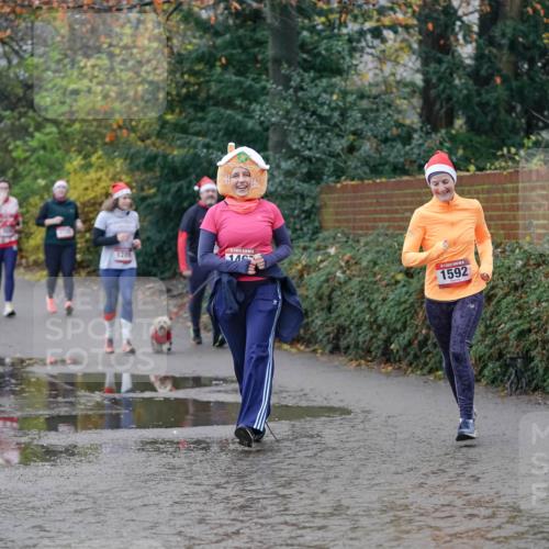 07.12.2025 - St. Pauli X-Mass-Run No. 15 Michael Burmester http://msf.ph/oto/9408832 07.12.2025 11:26:53 Laufen 128, 146, 1592 meine-sportfotos.de