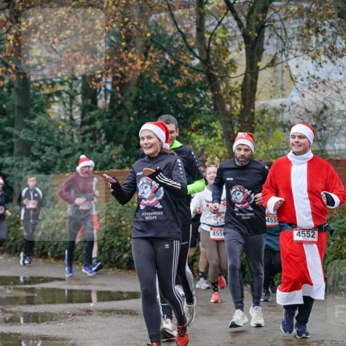 07.12.2025 - St. Pauli X-Mass-Run No. 15 Michael Burmester http://msf.ph/oto/9408896 07.12.2025 09:44:37 Laufen 4550, 455, 4552 meine-sportfotos.de