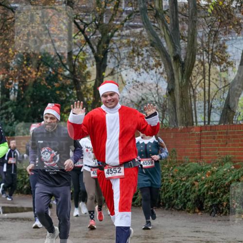 07.12.2025 - St. Pauli X-Mass-Run No. 15 Michael Burmester http://msf.ph/oto/9408908 07.12.2025 09:44:38 Laufen 246, 45, 4552, 4559 meine-sportfotos.de